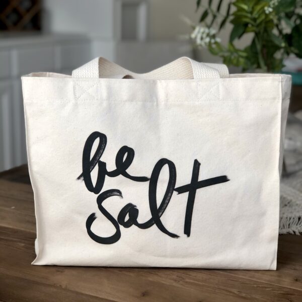 be salt tote standing